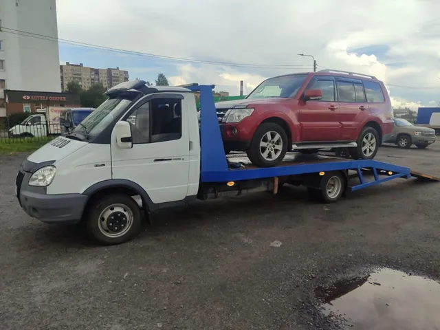 Mitsubishi Pajero на платформе эвакуатора