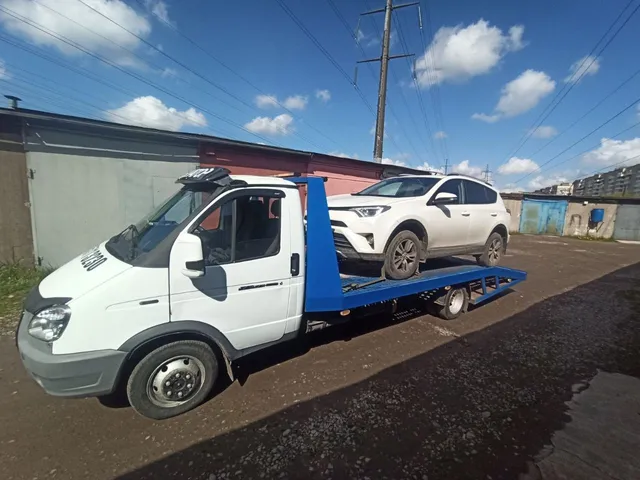 Toyota RAV4 на платформе эвакуатора